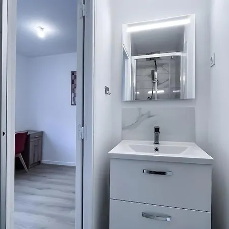 A 2 Pas De La Gare Darras 3ch 3 Sdb Appartement *